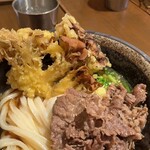 うどん屋 きすけ - 肉ぶっかけ➕まいたけ天ぷら