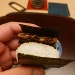 徳ㇵ本也 - 鰻ときりたんぽの海苔巻き