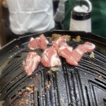 ジンギスカン羊はち - お肉乗っけて