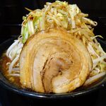 麺や 久 - カネシ醤油　1,050円（野菜マシ）
