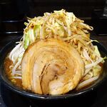 麺や 久 - カネシ醤油　1,050円（野菜マシ）