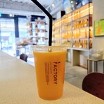 10ファクトリー - 『生搾り温州みかんジュース レギュラー（600円税込）』