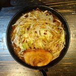 麺や 久 - カネシ醤油　1,050円（野菜マシ）