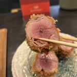 とんかつ ふじ井 - 薄くまとった揚げ衣もおいしい