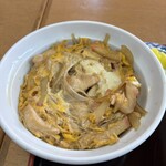 そば処　松月庵 - ミニ親子丼。蒲鉾入り。