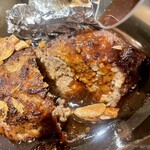 キッチン グリズリー - ハンバーグにソースかけまして