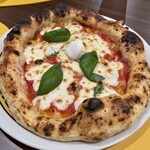 PIZZERIA DEL CENTRO STORICO DI NAGOYA - マルゲリータ　アル　チェントロ