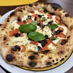 PIZZERIA DEL CENTRO STORICO DI NAGOYA - モンディアル