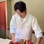 鎌倉 北じま - 自灯明（じとうみょう）とは、お釈迦様が亡くなる直前に残した「自らを灯明とし、法（教え）を灯明とせよ（自灯明、法灯明）」という教え、そんな事柄をイメージされた設えから始まりました！