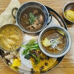 BLOCK HOUSE 水曜カレー - 