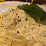 bills - スクランブルエッグ（塩コショウ）