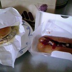 モスバーガー - とびきりハンバーグ410円とホットドック２00円