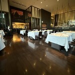 THE COSMOPOLITAN GRILL BAR TERRACE - メインダイニング