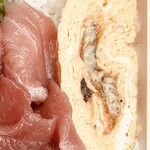 築地やまの - ・おすすめ三種盛り（サーモン）　¥1,600-（税込）