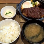 やよい軒 - 料理写真:味噌かつ煮定食