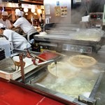 MARUGAME SEIMEN - 肝のところが良く見えます。整理整頓清潔できています。