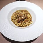 イルバンボリーノ - ポルチーニ茸のソース、パルミジャーノ風味　自家製タリオリーニ　