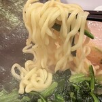 ラーメン六角家 - 麺のリフトアップ