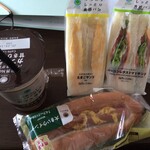 ファミリーマート - 料理写真:"カフェラテ甘さひかえめ・たまごサンド・BLTサンド・大きいウインナー"