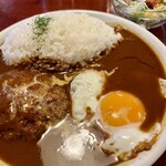 森のなかま - 料理写真:月見ハンバーグカレー@森のなかまたち