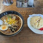 天芯ラーメン - 料理写真: