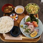 津田屋食堂 - 
