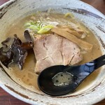 麺屋 むすび - 料理写真:八雲豚骨醤油らーめん