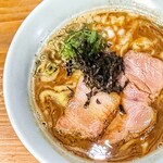 いかれたヌードル フィッシュトンズ - 料理写真: