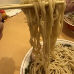 ラーメン二郎 - 麺リフト