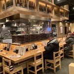 大衆食堂てんぐ大ホール - カウンター席