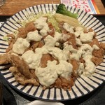 大衆食堂てんぐ大ホール - チキン南蛮は大きくて美味しい