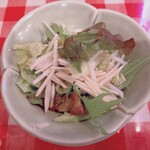 ラザニアバー - 青じそドレッシングのサラダ