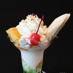 パピヨン - フルーツパフェ