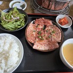 炭火焼肉 せん - せんカルビランチ