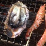 海鮮茶屋 活き活き亭 - 牡蠣5個¥1080 海老5尾¥1080