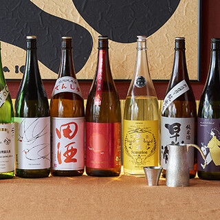 1〜2ヶ月ごとに入れ替わる選りすぐりの日本酒。新たな発見も