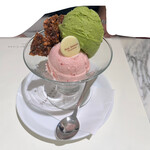 STAR JEWELRY CAFE & Chocolatier - ジェラート(ダブル) 抹茶、ストロベリー　¥850