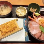 Karo Ko Ichiba Shokudo - Seafood Rice Bowl with Sea Urchin