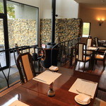 連理 - 春夏秋冬を楽しむことのできるお庭を前に景色を眺めながら、美味しい食事を味わえる至福のひとときを過ごせます