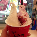 フォレッティ・ジェルッタ - ミルク＆カシスレアチーズ。o@(・_・)@o。