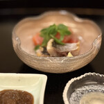 りょうりや○ - お造りはもちろん手前の醤たちが美味しくて…つまみに呑める！