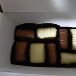 レオニダス 吉祥寺店 - 