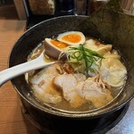 秋刀魚中華そば生粋 - 