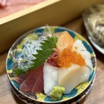 大衆しゃぶしゃぶ勝治 野毛店 - お刺身は新鮮で幸せな味わい