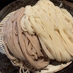 鴨出汁中華蕎麦 麺屋yoshiki - カモックスのスープを使った合盛りつけ麺（醤油）