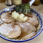 タンタン - ミックスチャーシューメン(税込1,150円)
      キラキラと輝く八王子ラーメンの最高峰がこれだ！