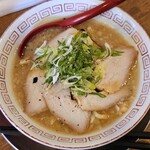 金町製麺 - ライトな豚骨醤油そば