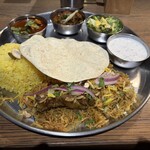 エリックサウス KITTE名古屋店 - バラエティランチ※カレー2種選択