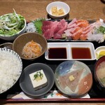 天然魚と七輪焼き 隠れ居酒屋 雑魚や - 