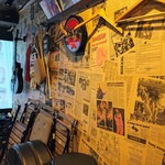 極東アンティール - 店内